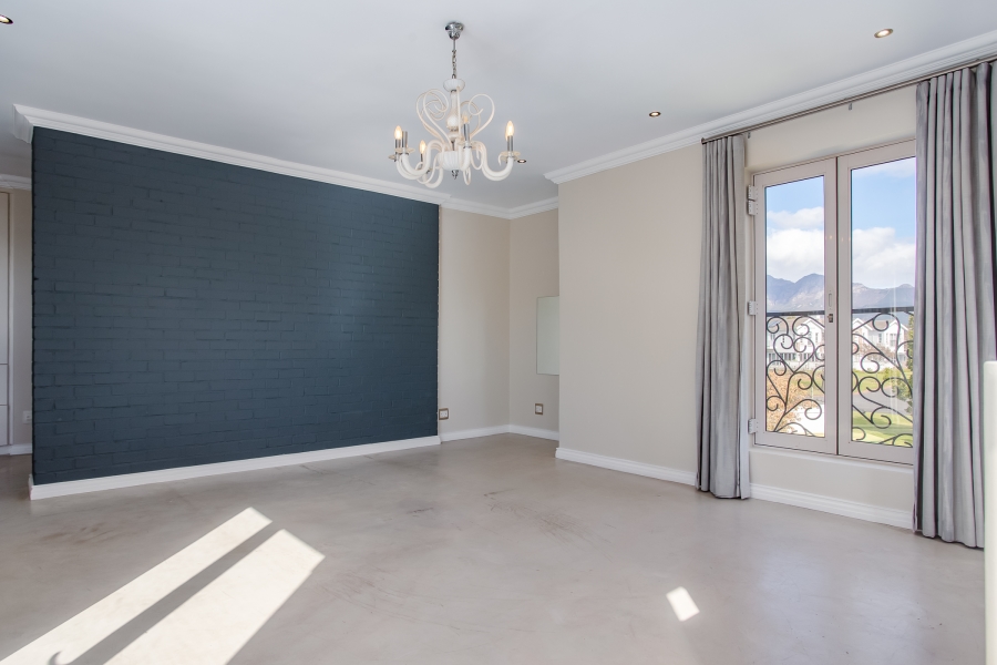 To Let 4 Bedroom Property for Rent in Val De Vie Estate Western Cape